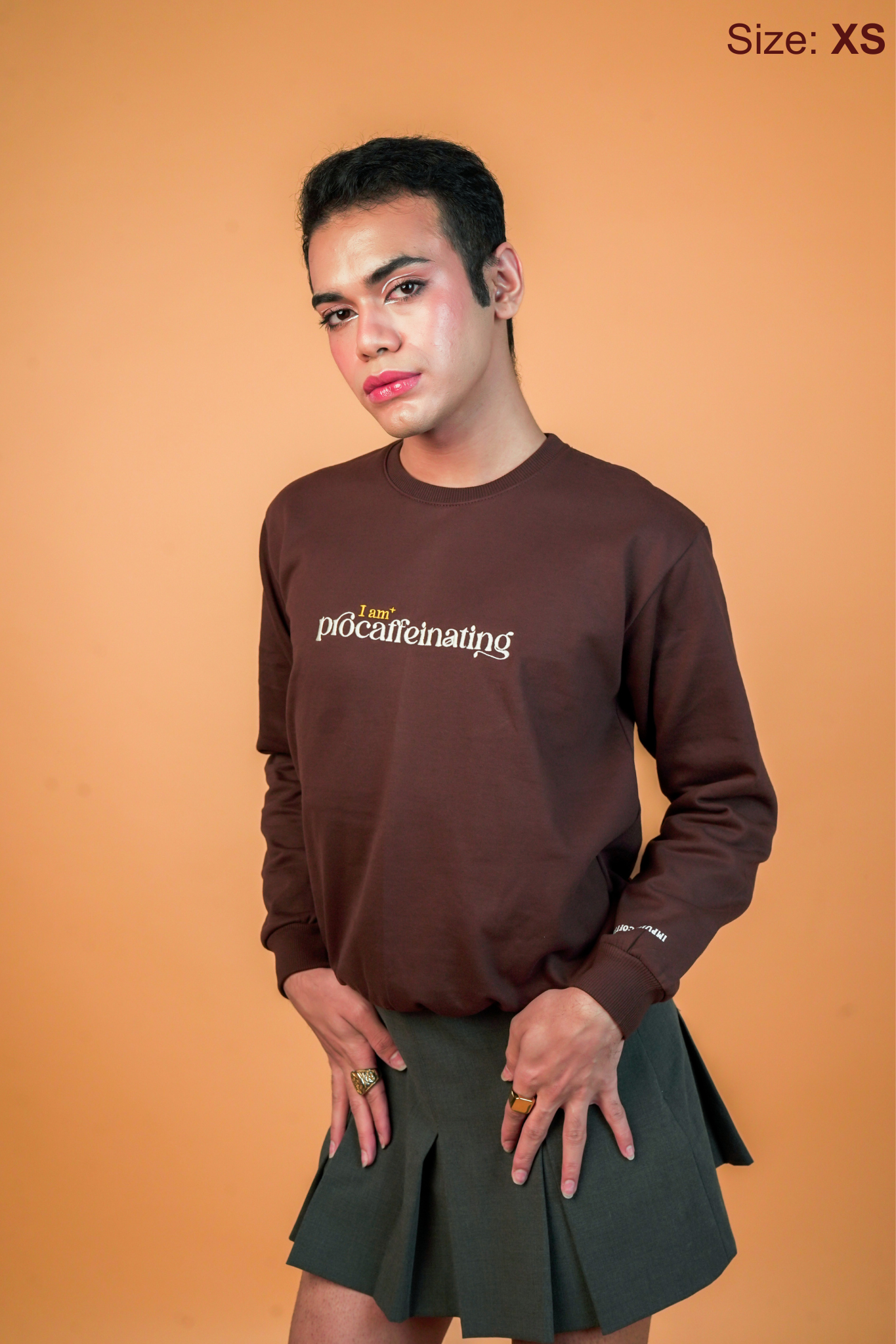 I am Procaffeinating - Regular fit Sweatshirt - Mocha Brown