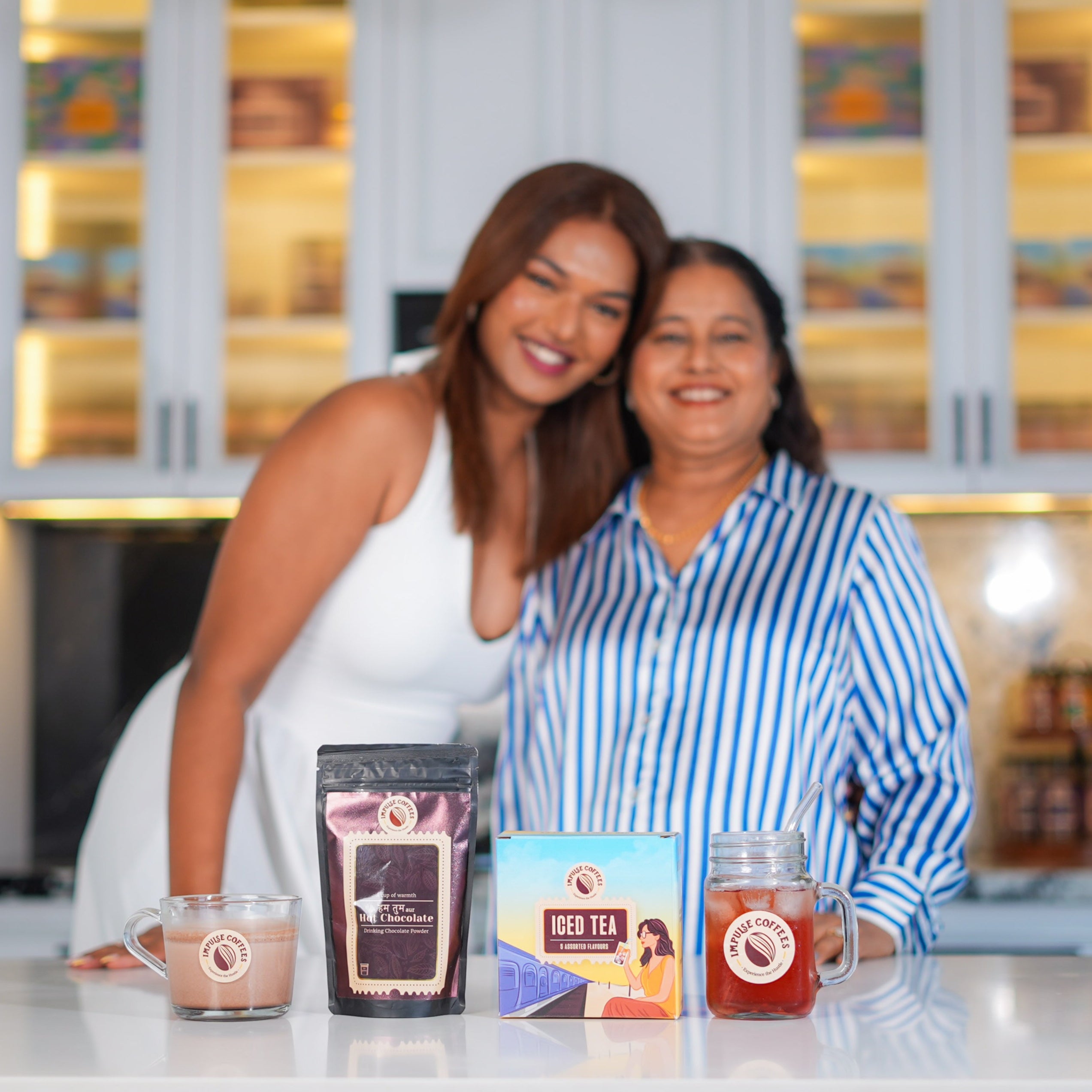 Thanda Garam Combo| Hum Tum Aur Hot chocolate powder 220 gms + Assorted Instant Iced Tea Box