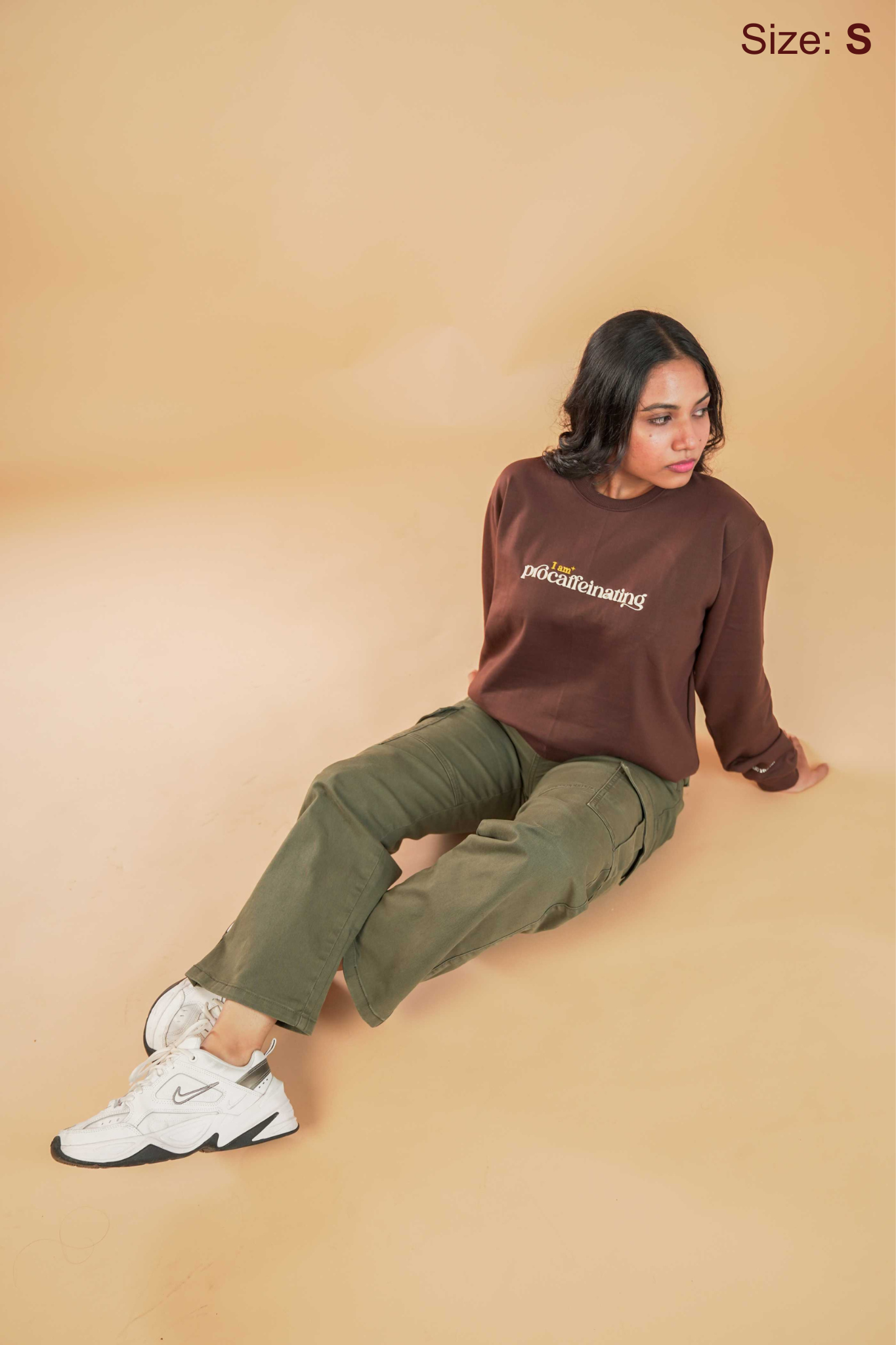 I am Procaffeinating - Regular fit Sweatshirt - Mocha Brown